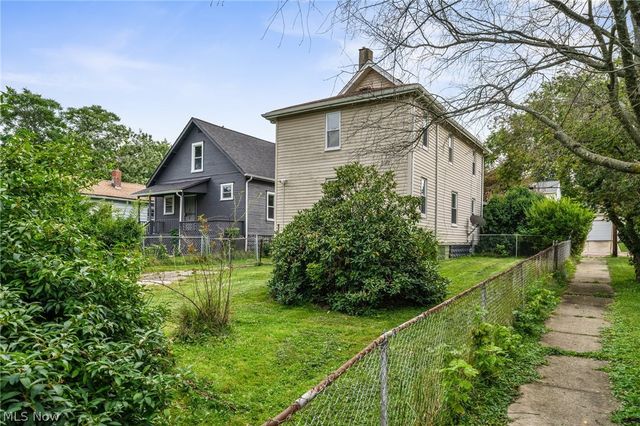 1161 7th Avenue, Akron, OH 44306