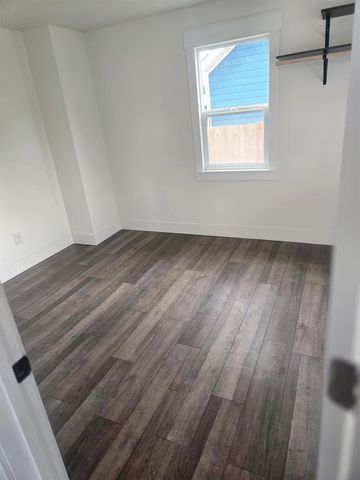 2208 E Sharp Ave, Spokane, WA 99202