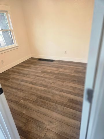 2208 E Sharp Ave, Spokane, WA 99202