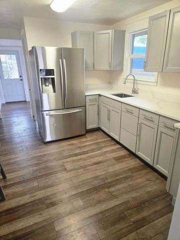 2208 E Sharp Ave, Spokane, WA 99202
