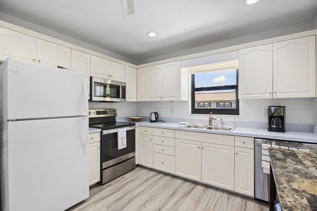 755 SATURN Street F201, Jupiter, FL 33477