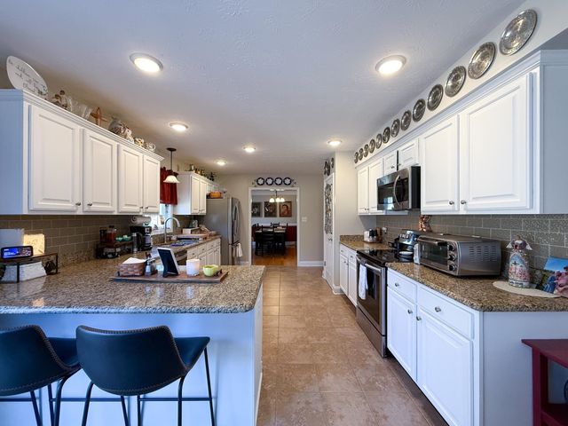 35 DEVONSHIRE CT, Fishersville, VA 22939