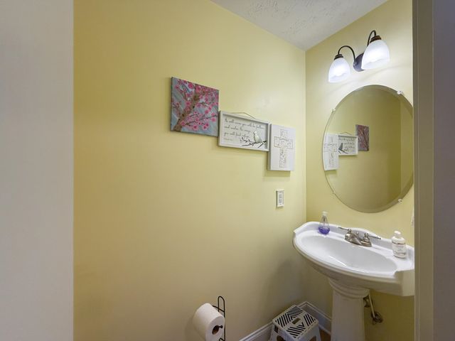 35 DEVONSHIRE CT, Fishersville, VA 22939