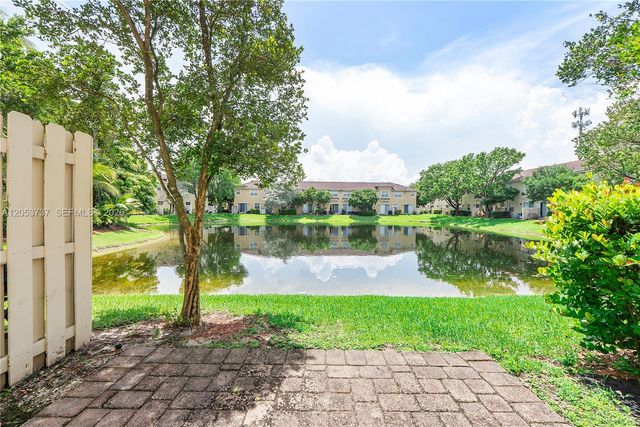 2851 W Prospect Rd 1307, Tamarac, FL 33309