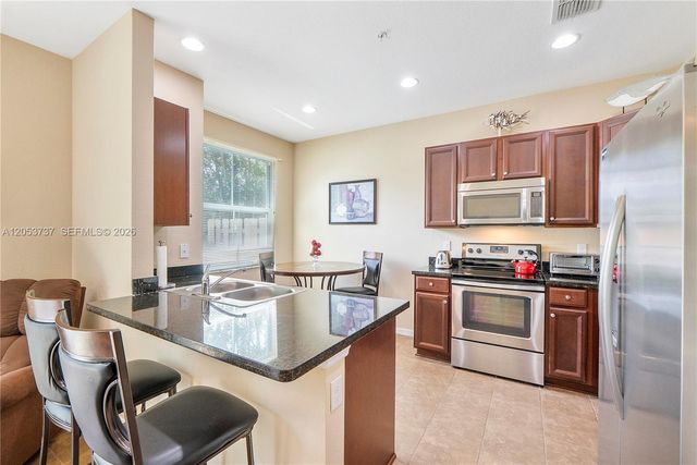 2851 W Prospect Rd 1307, Tamarac, FL 33309
