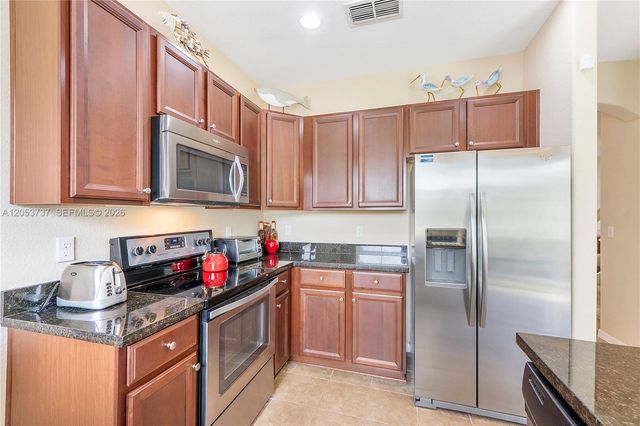 2851 W Prospect Rd 1307, Tamarac, FL 33309