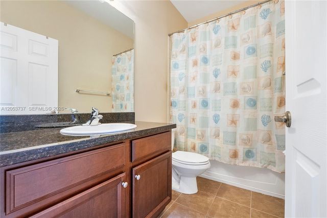 2851 W Prospect Rd 1307, Tamarac, FL 33309