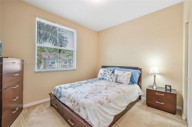 2851 W Prospect Rd 1307, Tamarac, FL 33309