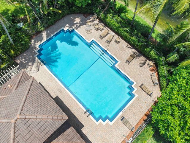 2851 W Prospect Rd 1307, Tamarac, FL 33309