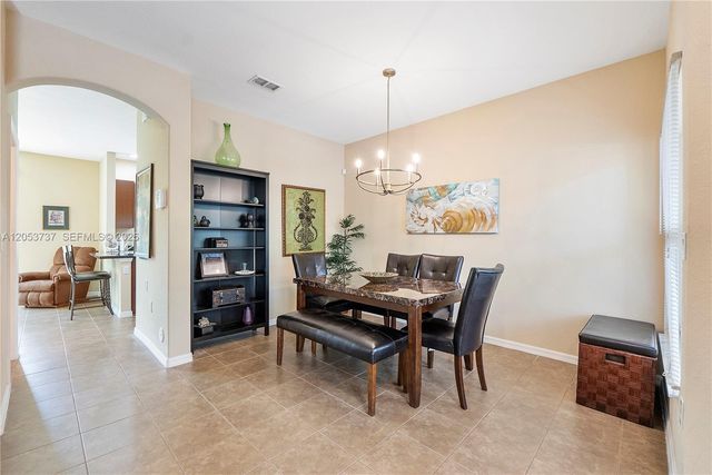 2851 W Prospect Rd 1307, Tamarac, FL 33309