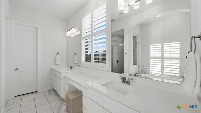 1323 Academy Oaks Drive, San Marcos, TX 78666