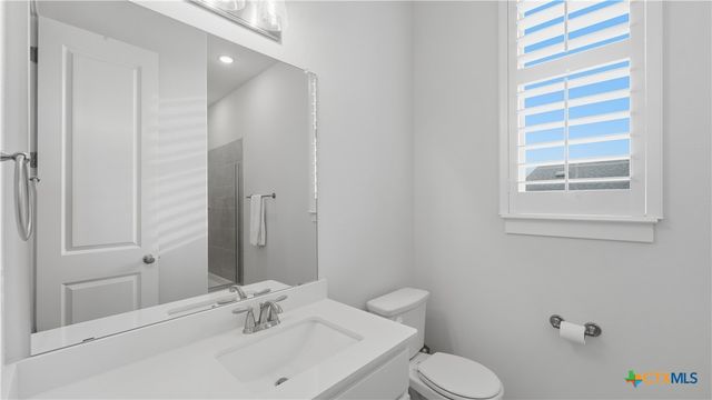 1323 Academy Oaks Drive, San Marcos, TX 78666