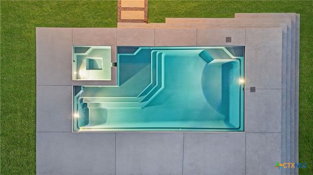 1323 Academy Oaks Drive, San Marcos, TX 78666