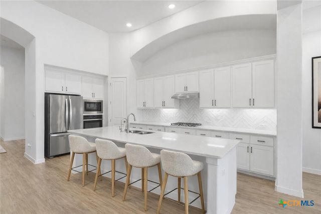 1323 Academy Oaks Drive, San Marcos, TX 78666