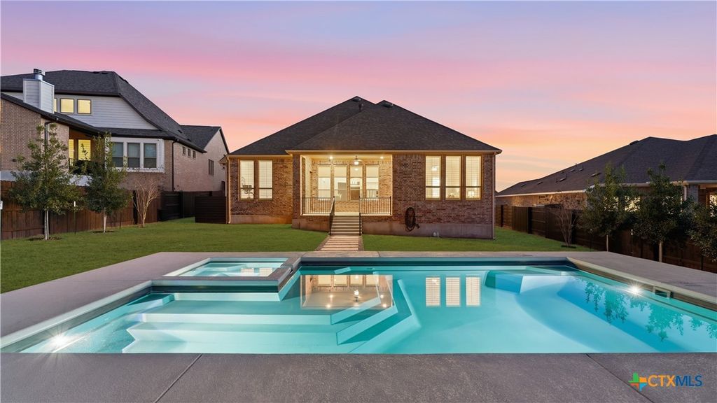 1323 Academy Oaks Drive, San Marcos, TX 78666