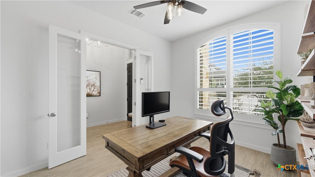 Image 19 of property listing at 1323 Academy Oaks Drive, San Marcos, TX 78666