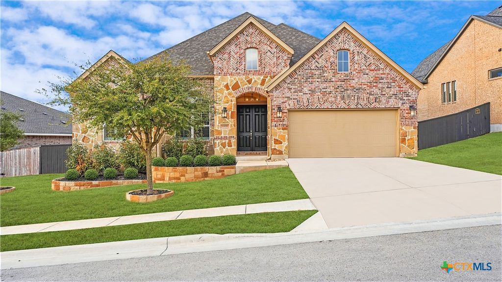 Image 2 of property listing at 1323 Academy Oaks Drive, San Marcos, TX 78666
