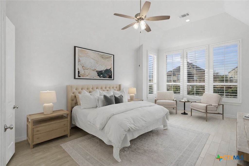 Image 22 of property listing at 1323 Academy Oaks Drive, San Marcos, TX 78666