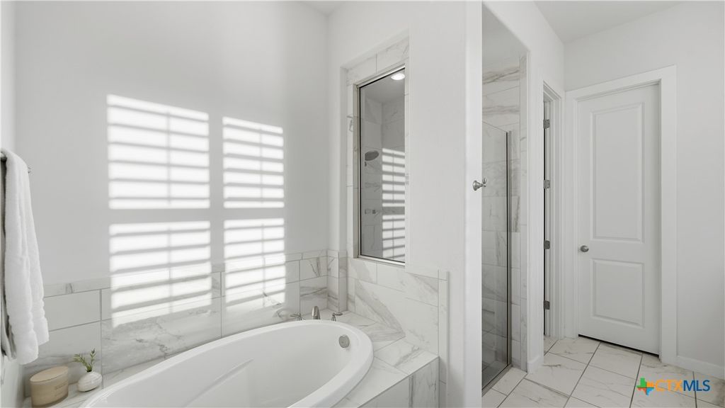 Image 27 of property listing at 1323 Academy Oaks Drive, San Marcos, TX 78666