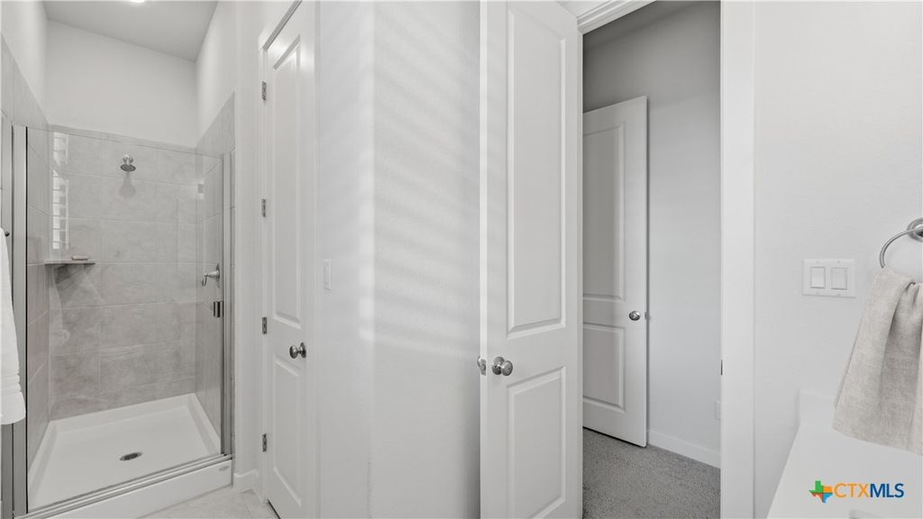 Image 30 of property listing at 1323 Academy Oaks Drive, San Marcos, TX 78666