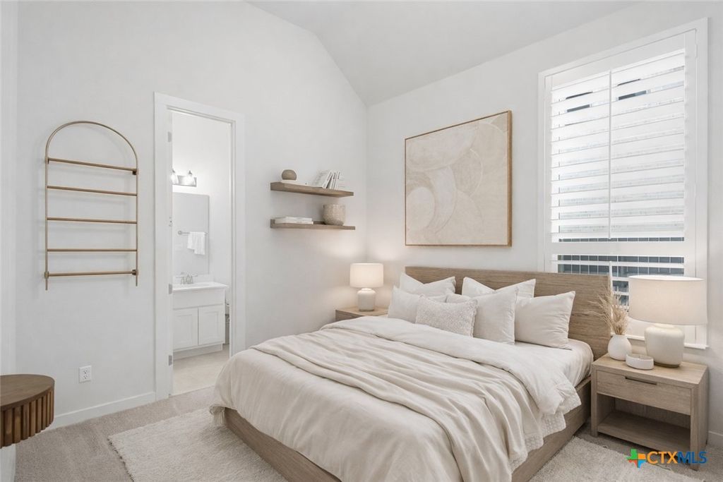 Image 32 of property listing at 1323 Academy Oaks Drive, San Marcos, TX 78666