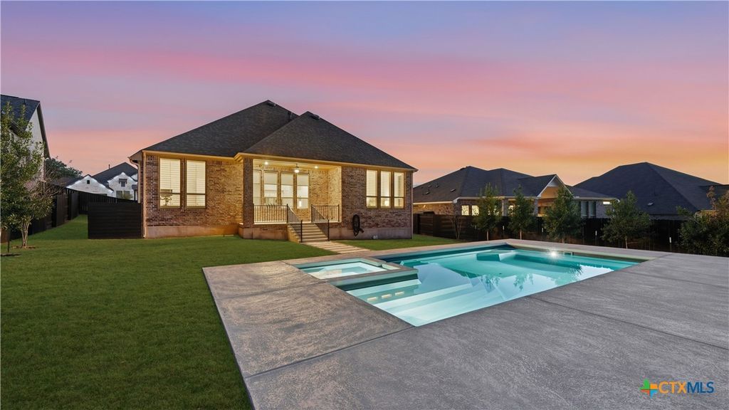 Image 38 of property listing at 1323 Academy Oaks Drive, San Marcos, TX 78666