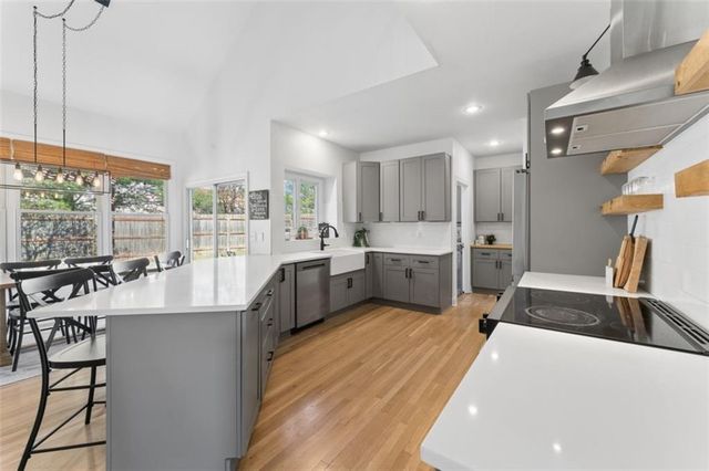 21081 W 224th Street, Spring Hill, KS 66083