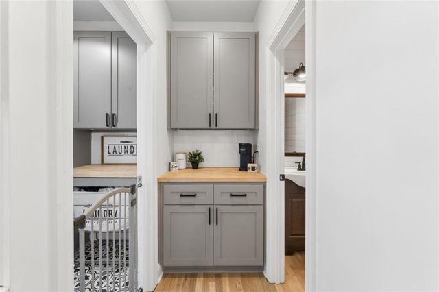 21081 W 224th Street, Spring Hill, KS 66083