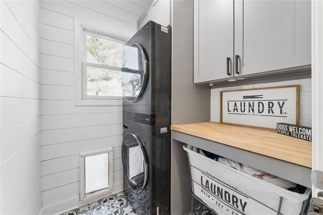 21081 W 224th Street, Spring Hill, KS 66083