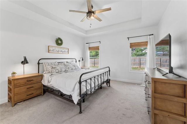 21081 W 224th Street, Spring Hill, KS 66083