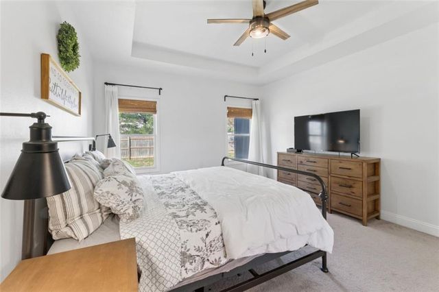 21081 W 224th Street, Spring Hill, KS 66083