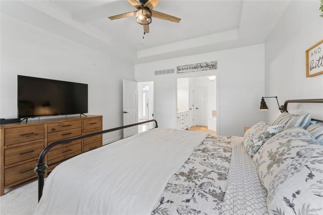 21081 W 224th Street, Spring Hill, KS 66083