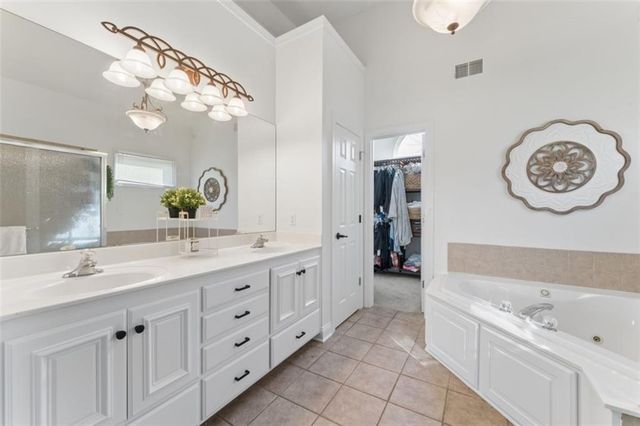 21081 W 224th Street, Spring Hill, KS 66083