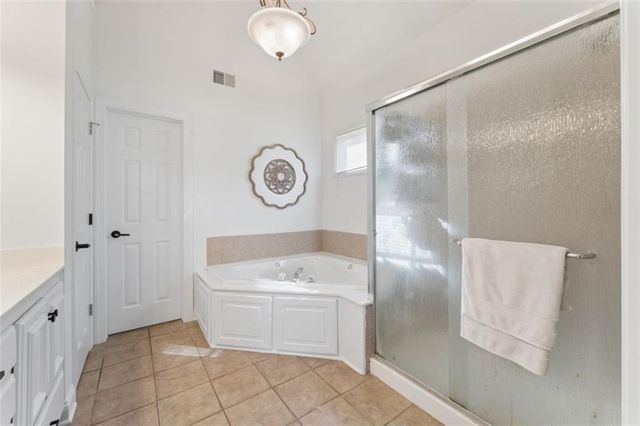 21081 W 224th Street, Spring Hill, KS 66083