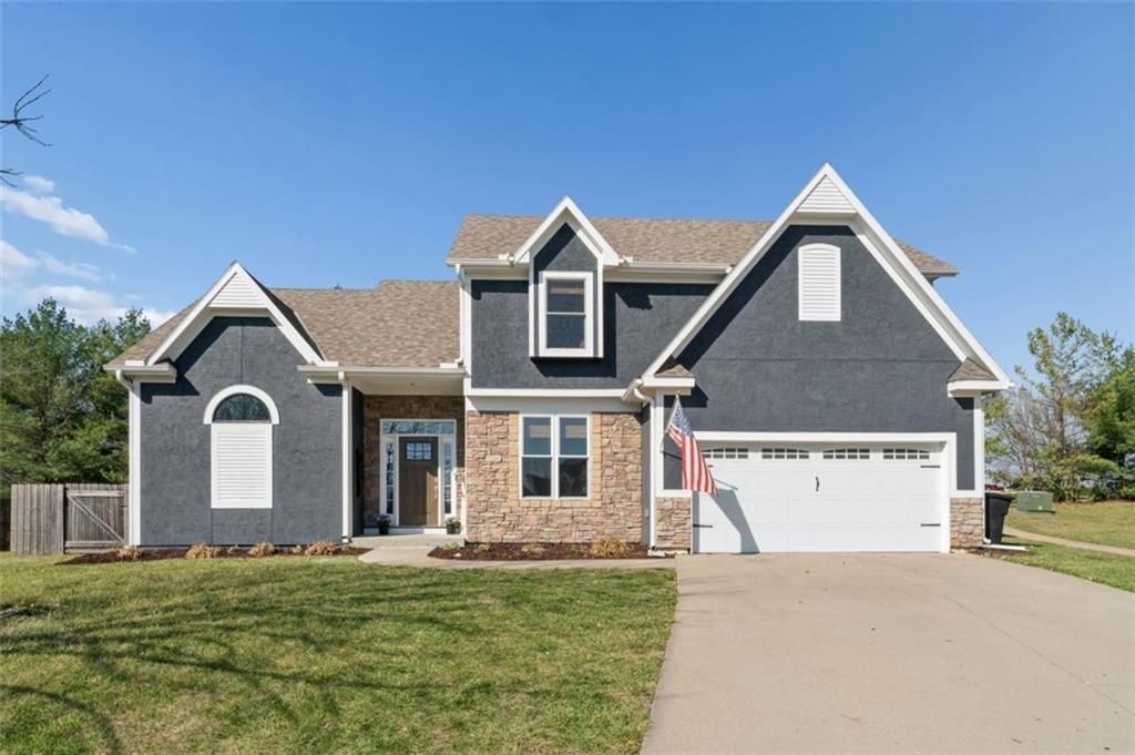 21081 W 224th Street, Spring Hill, KS 66083
