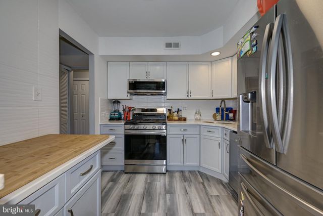 75 SANDRA RD, Voorhees, NJ 08043