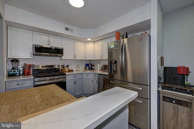 75 SANDRA RD, Voorhees, NJ 08043