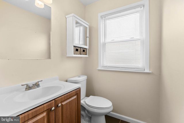 767 LIVEZEY LN, Philadelphia, PA 19128