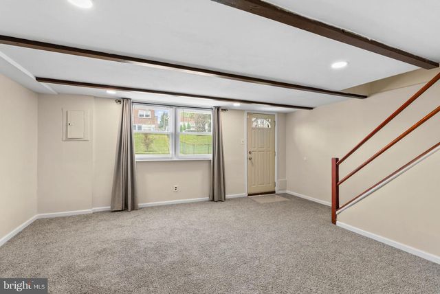 767 LIVEZEY LN, Philadelphia, PA 19128