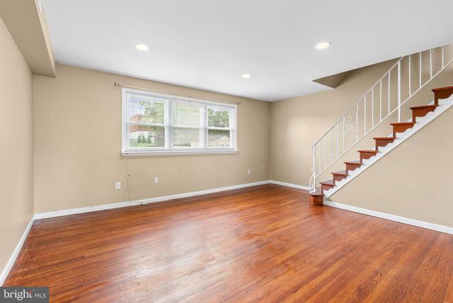 767 LIVEZEY LN, Philadelphia, PA 19128