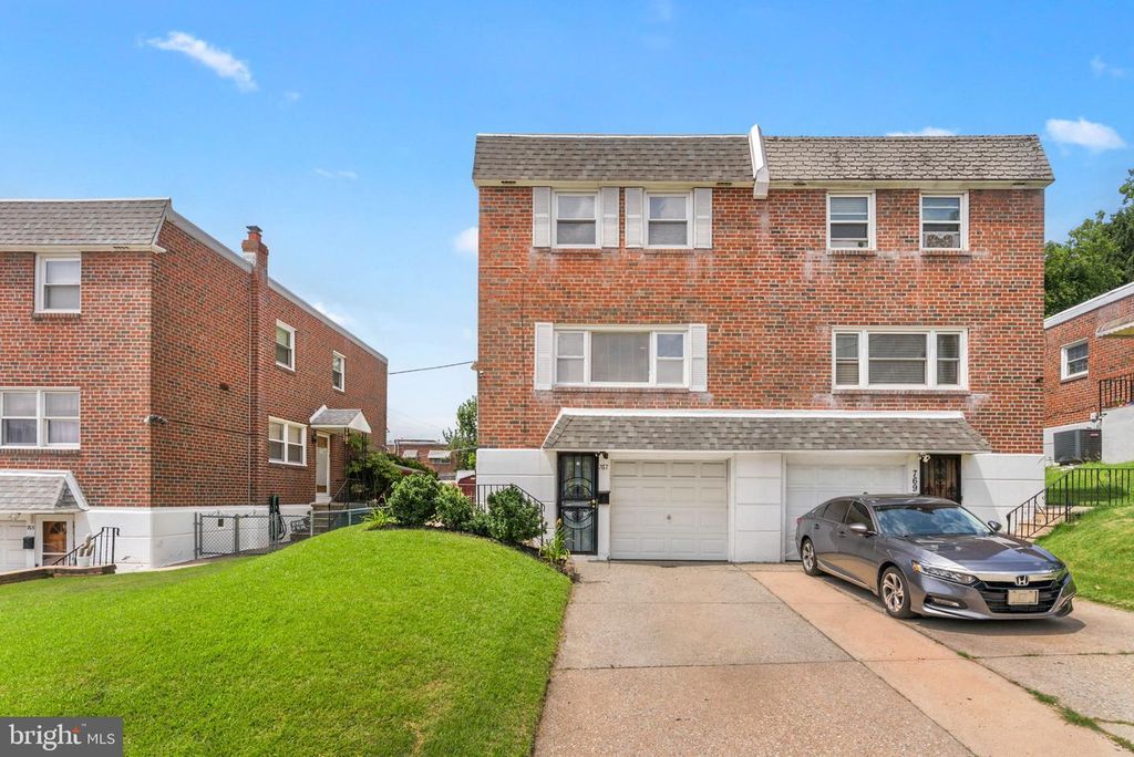 767 LIVEZEY LN, Philadelphia, PA 19128