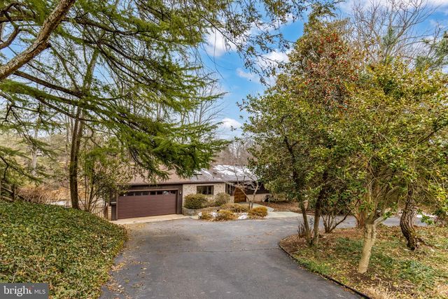 6114 BEACHWAY DR, Falls Church, VA 22041