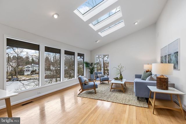 6114 BEACHWAY DR, Falls Church, VA 22041