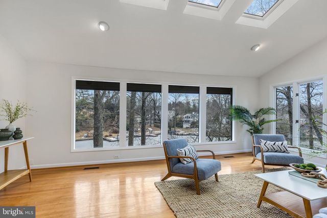 6114 BEACHWAY DR, Falls Church, VA 22041