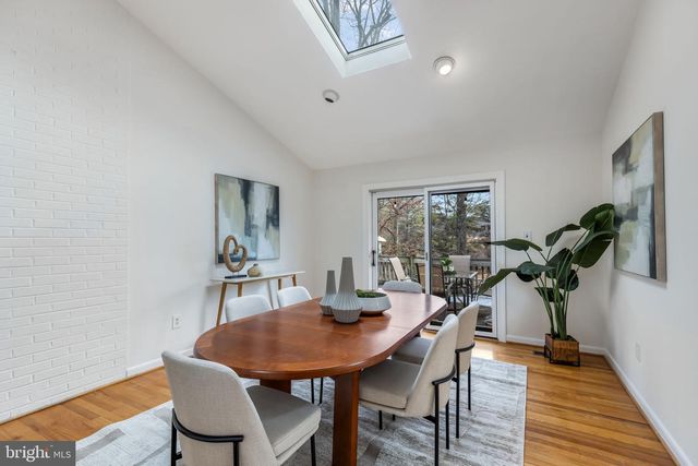 6114 BEACHWAY DR, Falls Church, VA 22041