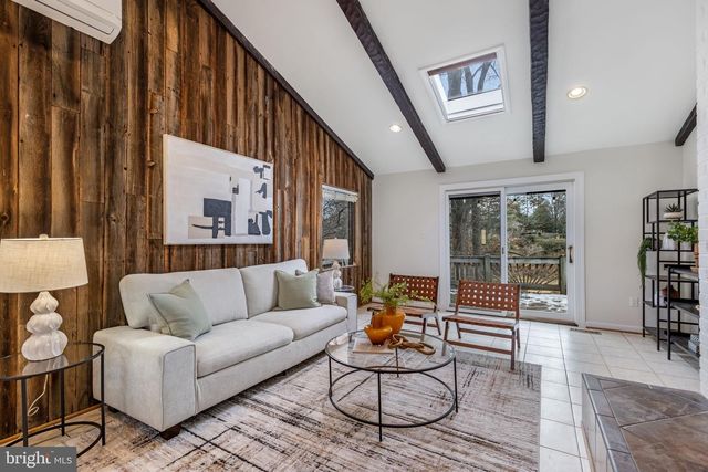 6114 BEACHWAY DR, Falls Church, VA 22041