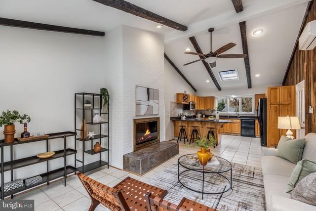 6114 BEACHWAY DR, Falls Church, VA 22041