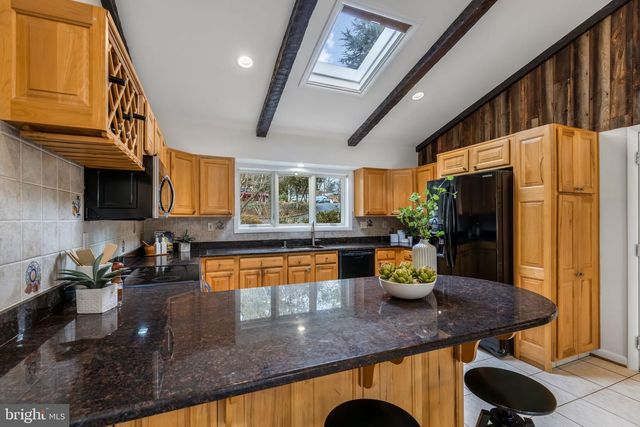 6114 BEACHWAY DR, Falls Church, VA 22041