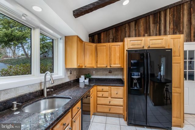 6114 BEACHWAY DR, Falls Church, VA 22041