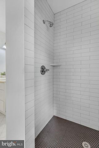 6114 BEACHWAY DR, Falls Church, VA 22041